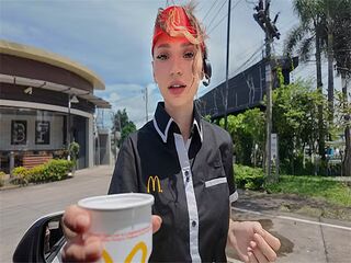 Cute McDonald’s Girl Messed Up the Order but Worked It Off All the Way